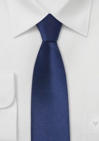 Krawatte schmal in dunkelblau
