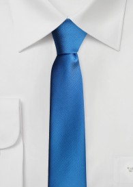 Schmale Krawatte monochrom ultramarinblau