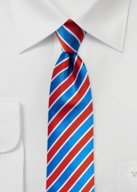 Optimale Krawatte Streifendesign rot blau perlweiß