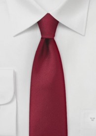 Einfarbige  schmale Krawatte mit Rippsstruktur...