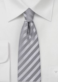Schmale Krawatte einfarbig Streifen