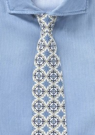 Blau, gold, reinweiße Krawatte mit stylischem
