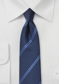 Krawatte Streifendessin marineblau hellblau